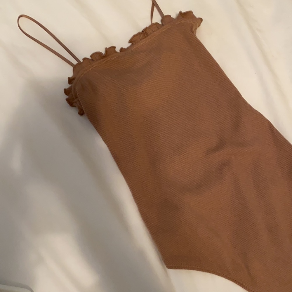Abercrombie Ruffle Bodysuit - Picture 4 of 4